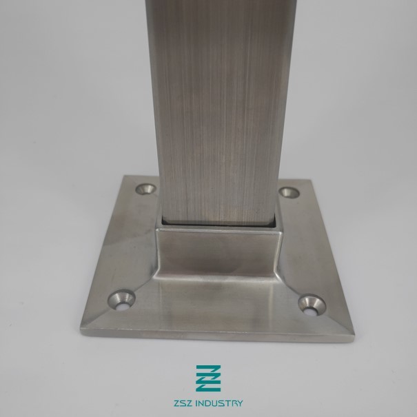 Satin / Mirror Finish Metal Railing Posts With Glass Clamp For Hotel ISO9001