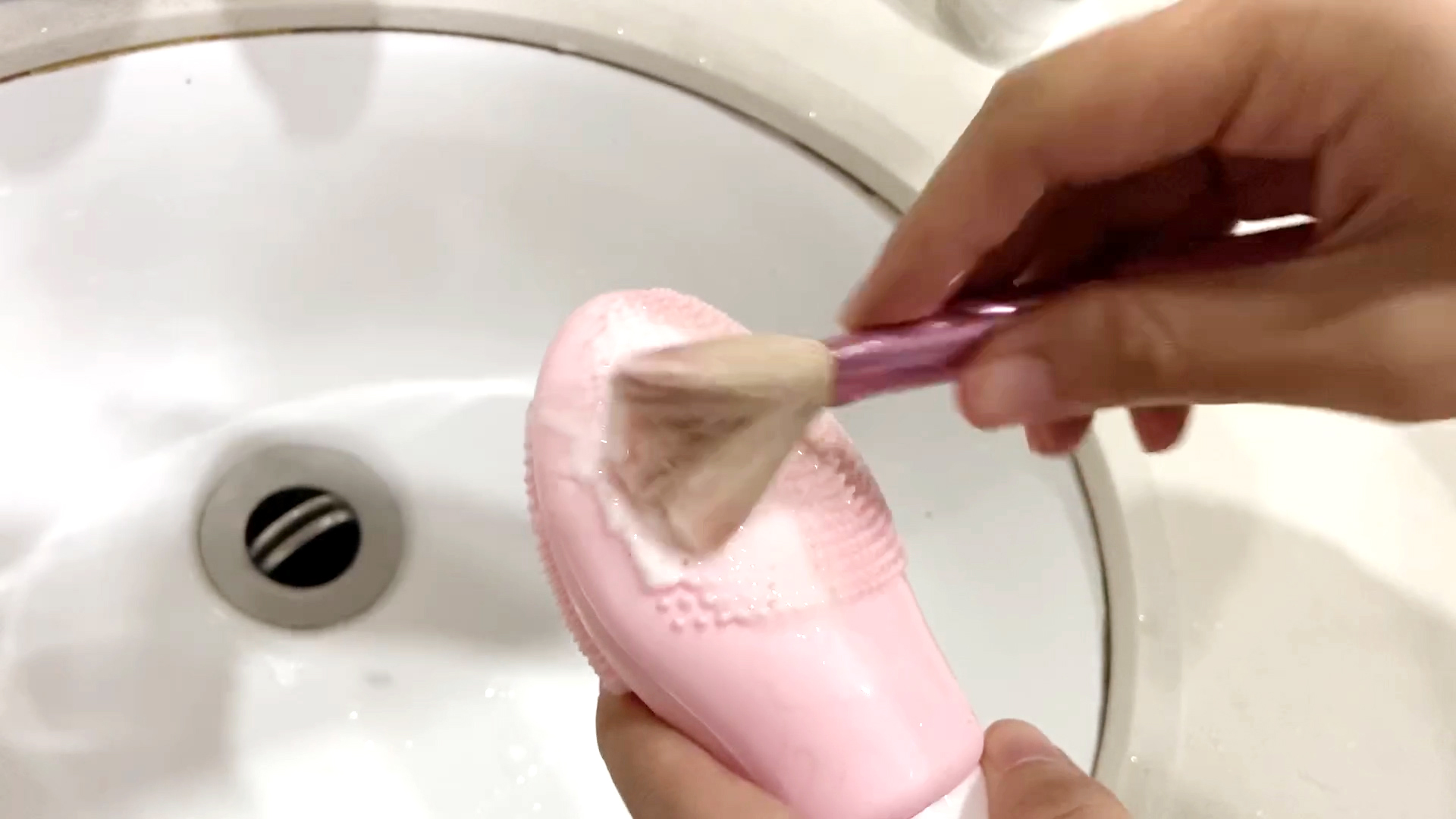 OEM Grey Silicone Cleansing Brush Face Silicone Scrubber Electric