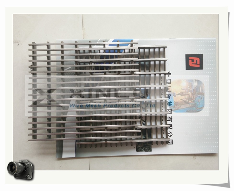 WEDGE WIRE PANEL / WIRE WRAPPED SCREEM PLATE / JOHNSON FILTER PANEL FROM XINLU METAL WIRE MESH