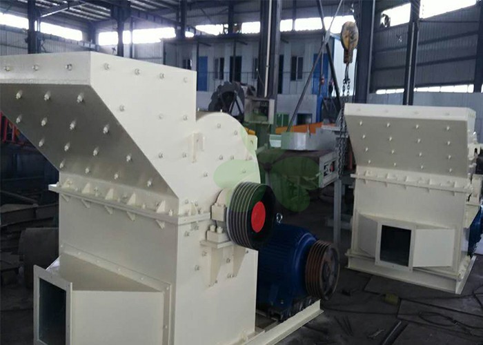 Energy Saving Grass Crusher Machine / Industrial Wood Pallet Crusher 4pcs Blades