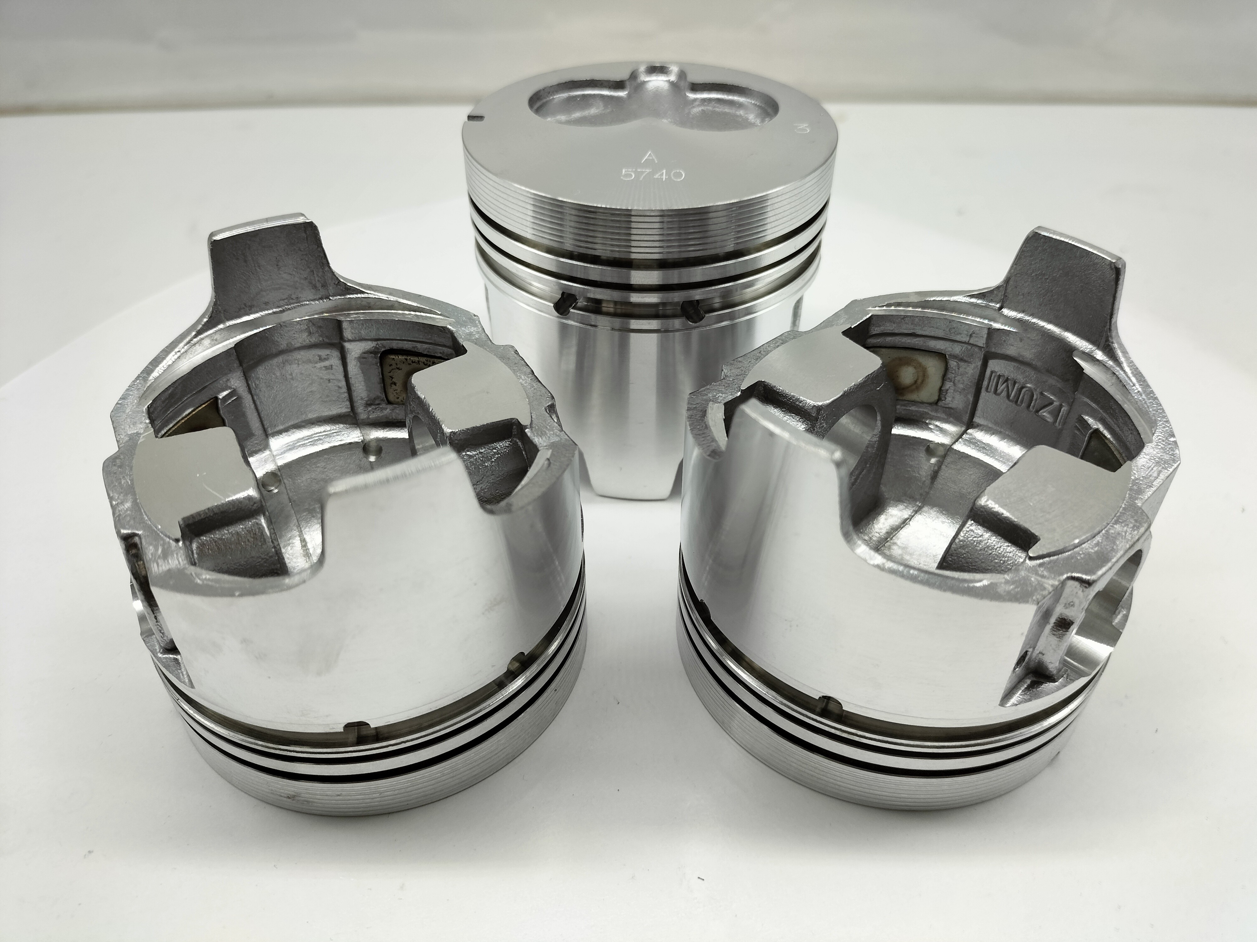Excavator engine part for 3LB1 8971768880 piston for Excavator piston