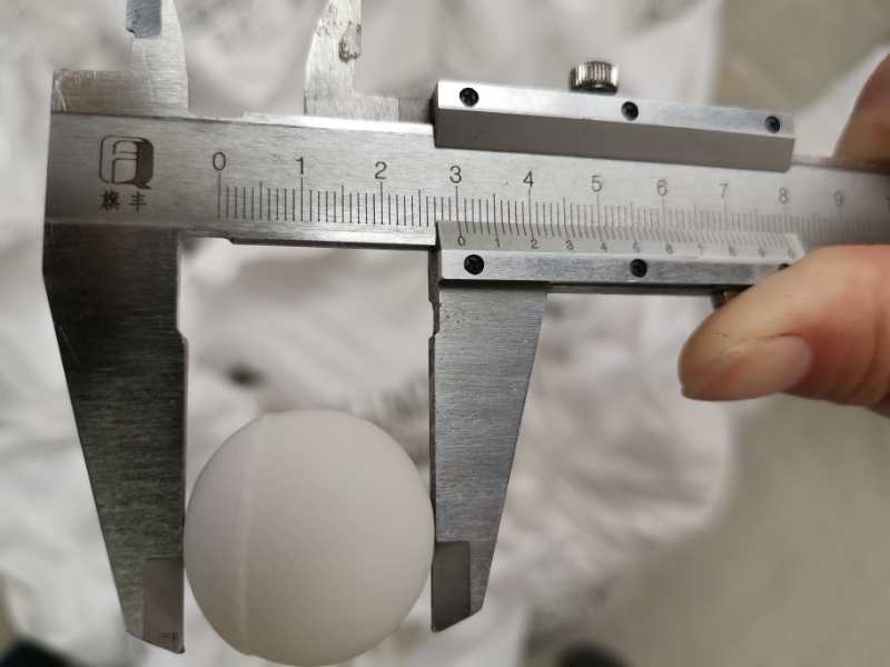 ISO9001 Certified Alumina Ceramic Grinding Ball for Tunnel Kiln 25mm 30mm 50mm 60mm