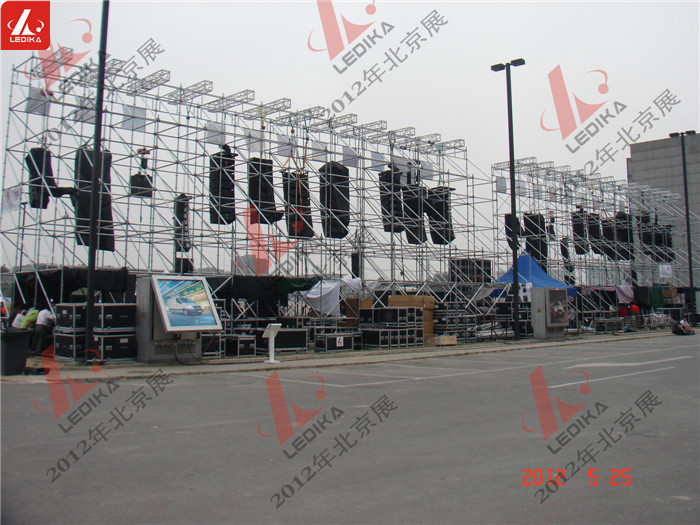 Silver Indoor Layer Speaker Truss Towers Aluminum Support Speakers Thickness 3mm