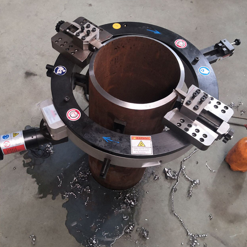 Hydraulic Electric Pipe Cutting And Beveling Machine With Smooth Slope