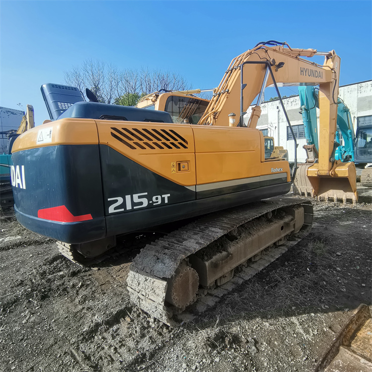 Good Working Condition 215-9t Used Hyundai Excavator in Original Design Made by Korea