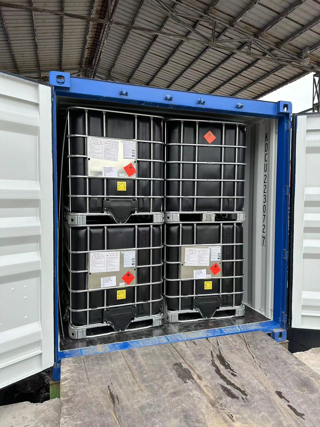 Liquid Industrial Epoxy Resin Undiluted Bisphenol A SM828