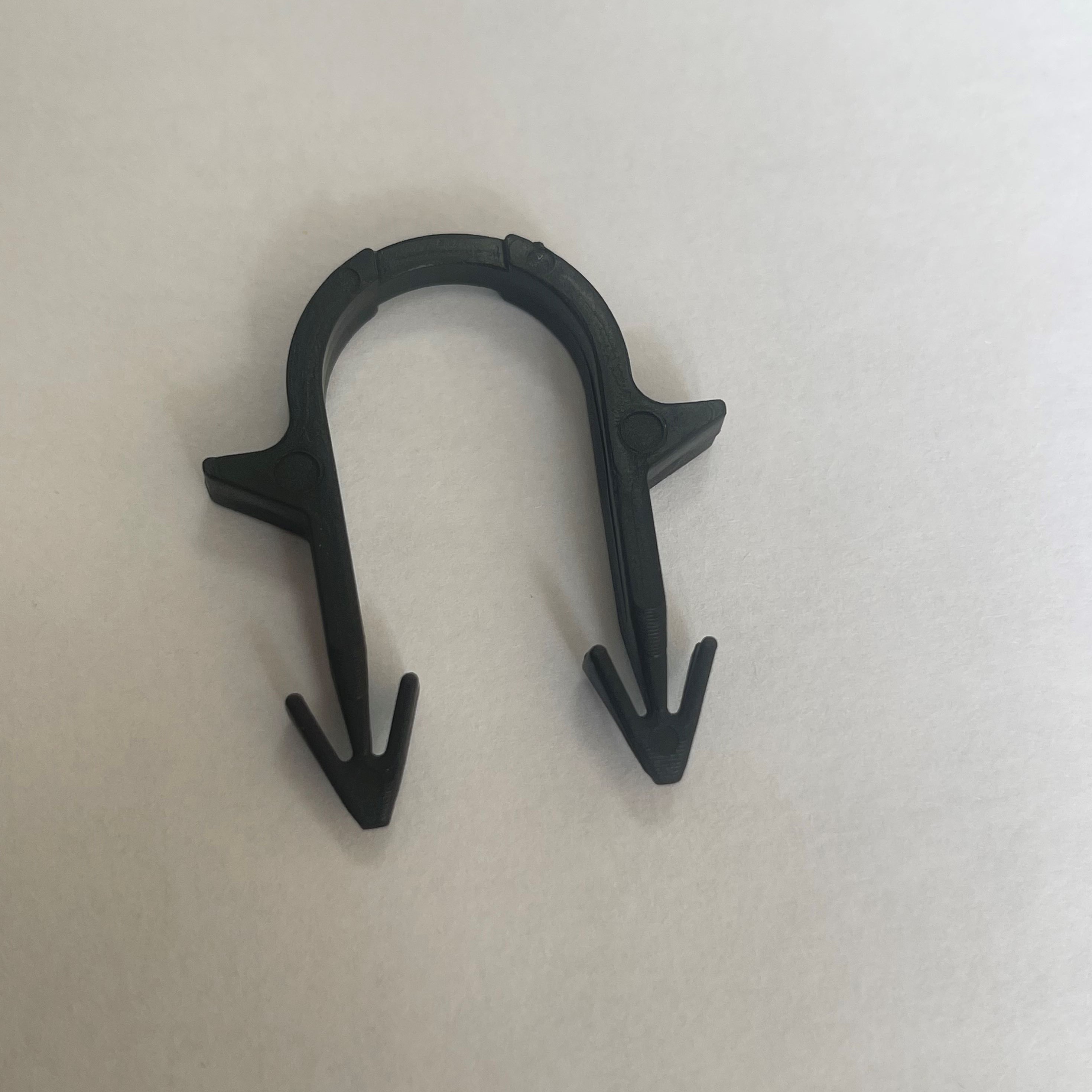 4cm 6cm Underfloor Heating Pipe Clips U Shaped Customized Packing