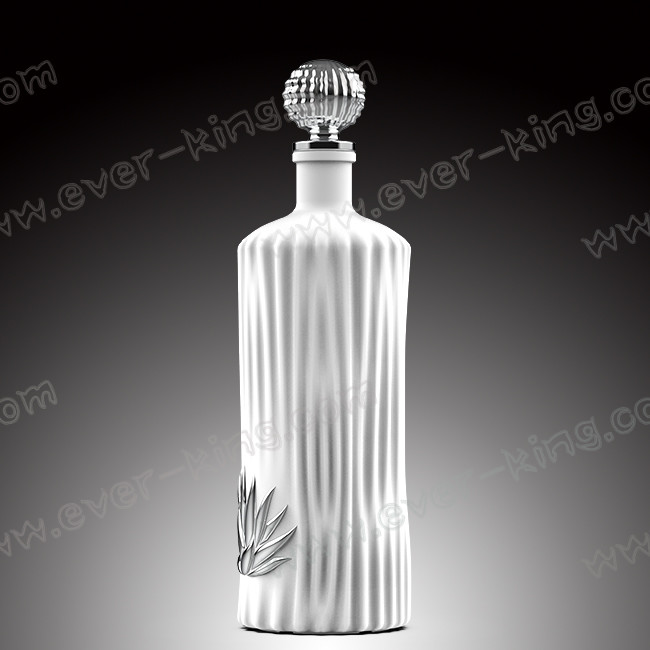 Liquor Spirit Glass Bottle Logo Embossed Customized 750ml