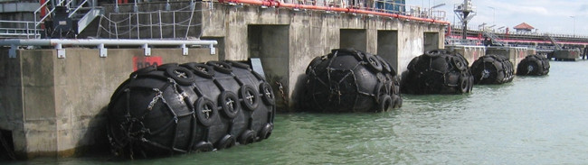 Diameter 4.5m Pneumatic Yokohama Marine Rubber Fender For Large Ship