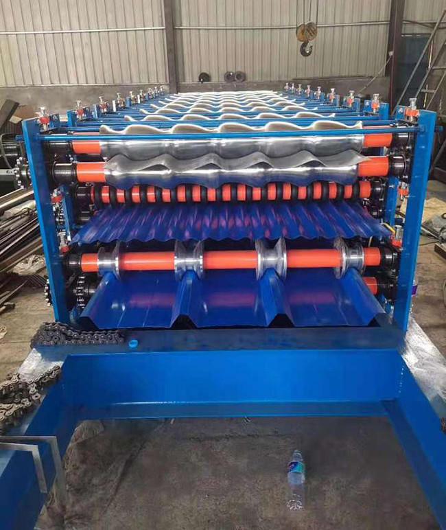 0.3-0.8mm Cr12 Tile Making Machine 8-10m/Min Roof And Wall Sheet Roller