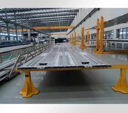 Producer Dry Van Semi Trailer with Dual Line Braking System Open Wing and Competitive