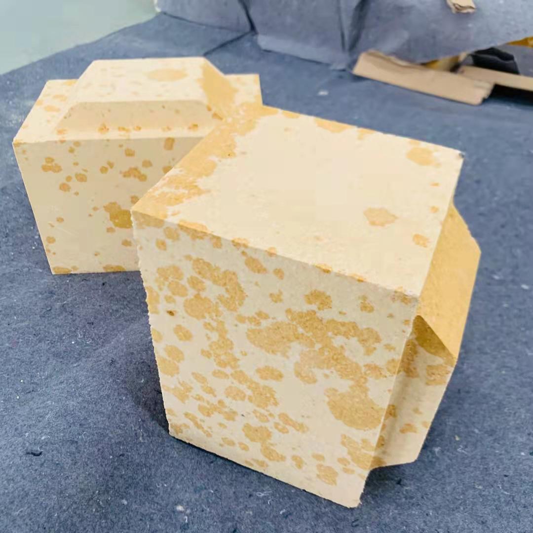 Silica Brick for Glass Furnace Hot Blast Furnace and Coke Kiln SiC Content % 0.01-0.02