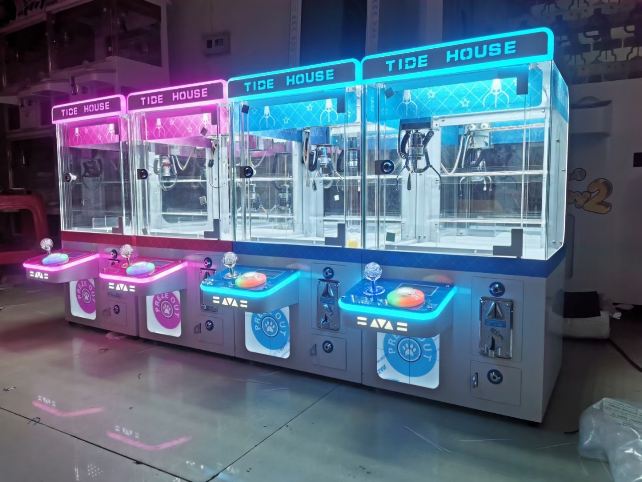15 Inch TIDI HOUSE Small Size Bartop Claw Machine, Single Player Mini Claw Machine For 3.5 Inch Toys