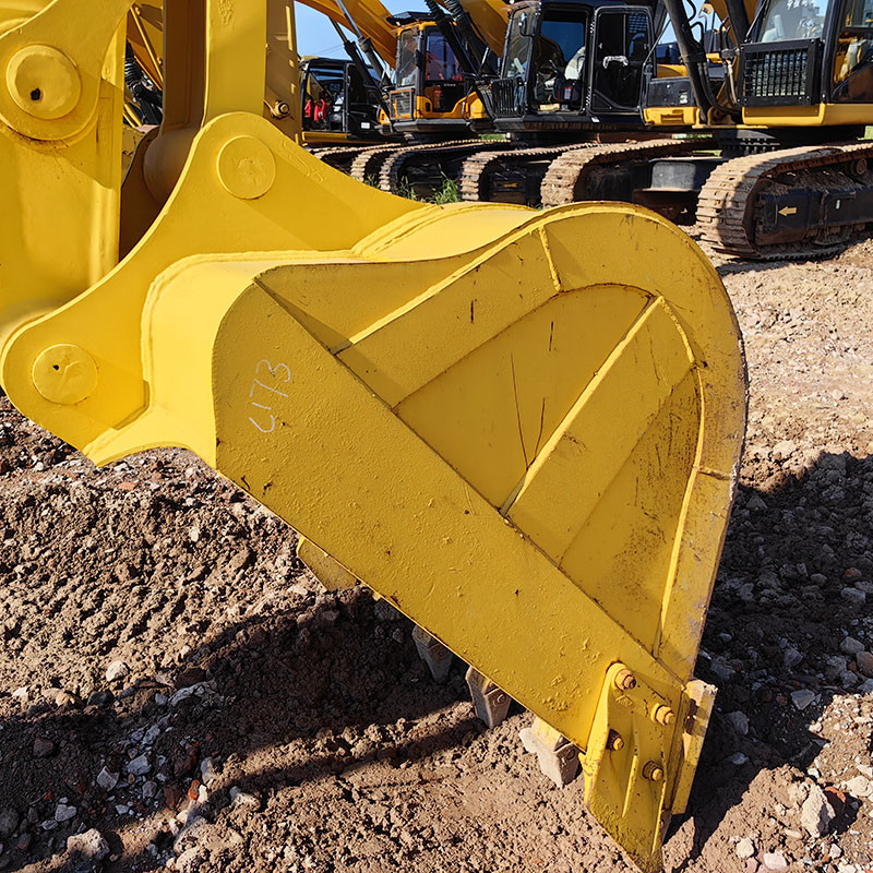 Used Komatsu PC300 crawler Excavator 1.4m³ Capacity Bucket 180kw Rated Power made in 2021