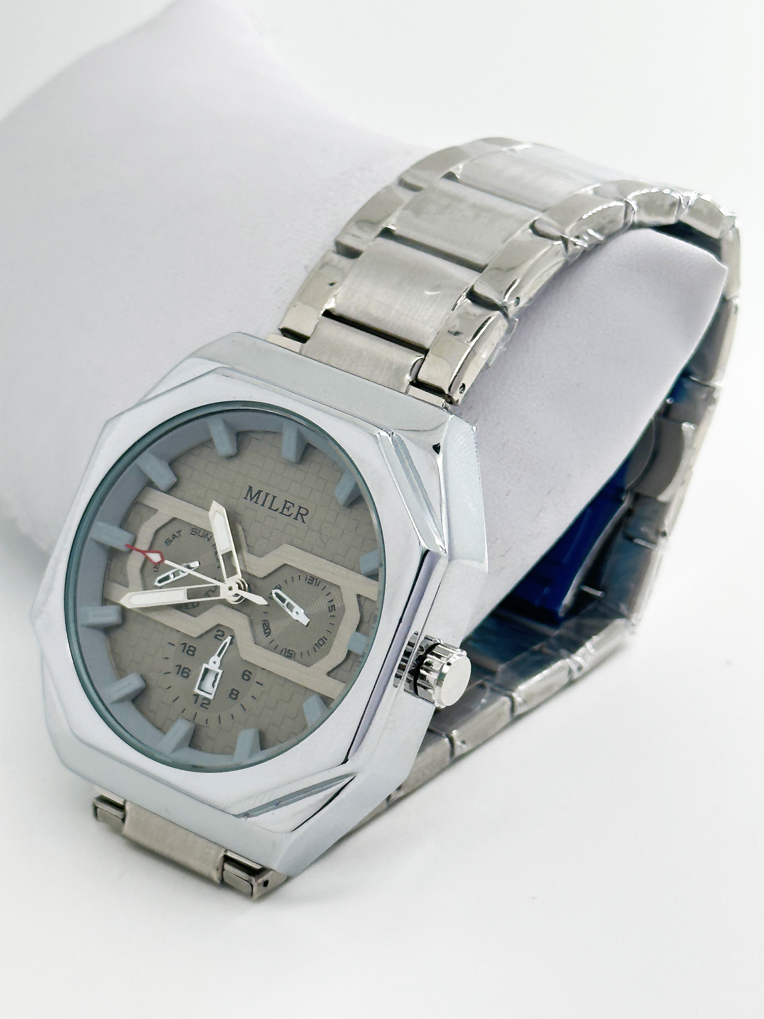 OEM Sports And Business Style Mens Stainless Steel Band Quartz Watch With Analog And Digital Display