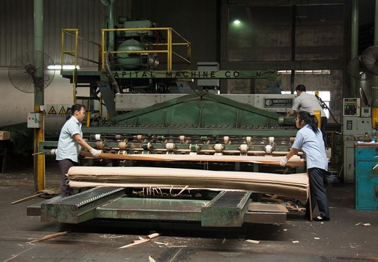 ELM Natural Wood Veneer Crown Cut Grain Provide Customized Service