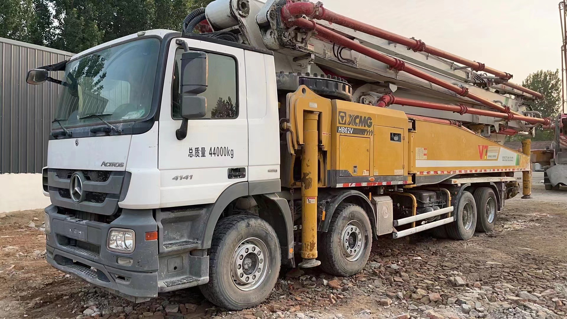 HB62V 62m Used Concrete Pump Truck 2019 XCMG Refurbished Concrete Pumps