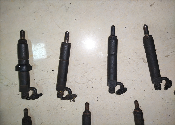 Komastu B3.3 4D95 Used Fuel Injector For Excavator PC60-7 PC120-5 3800875