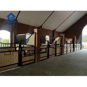 China Custom Size European Horse Stalls Prefab Horse Stables 3.5x2.2m Galvanized Safety Foot Lock wholesale