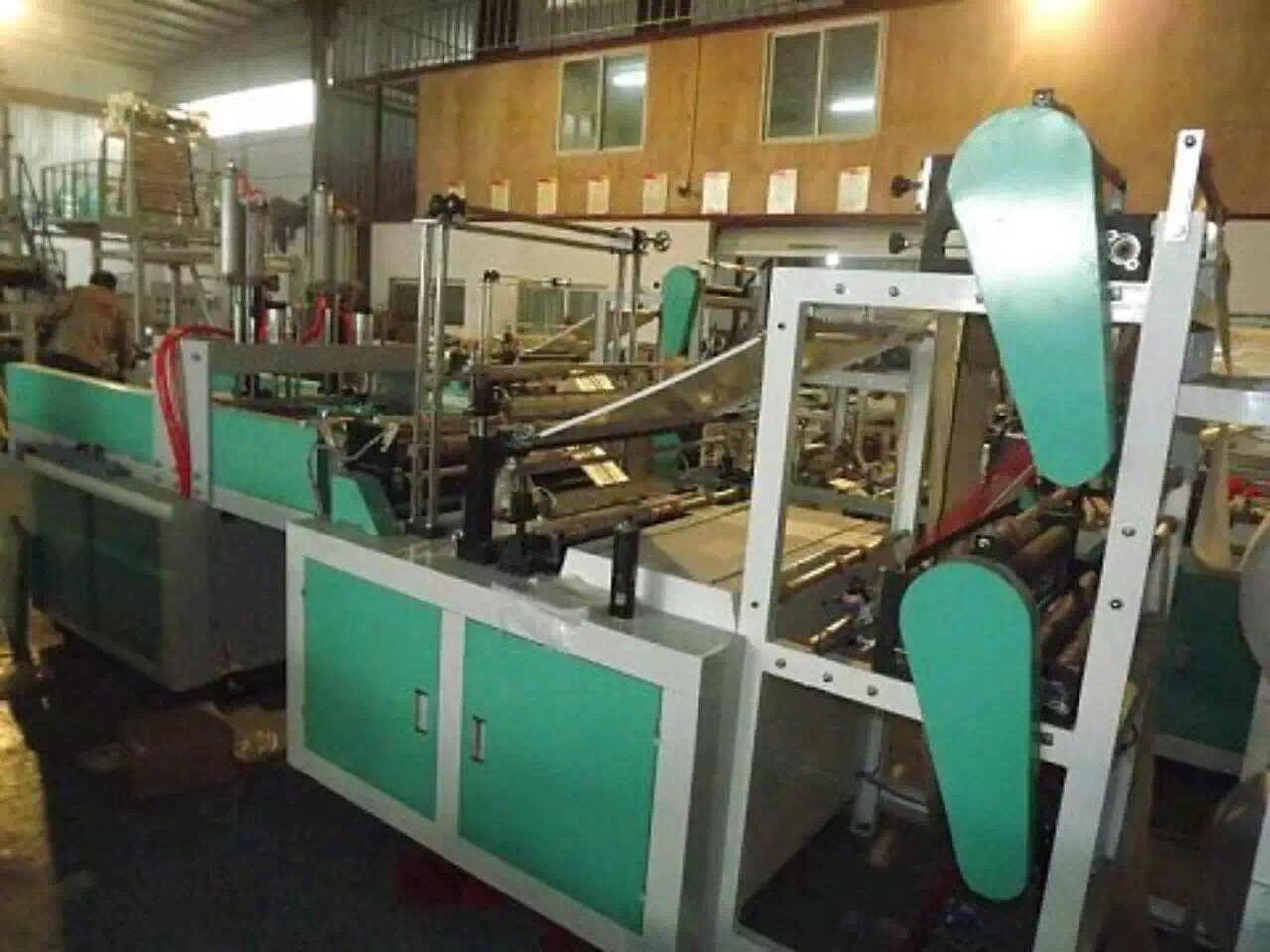 Computer Controlled Servo Motor Hot Sealing Bag Making Machine#220-240V PE Bag Making Machine Hot Sealing Cold Cutting