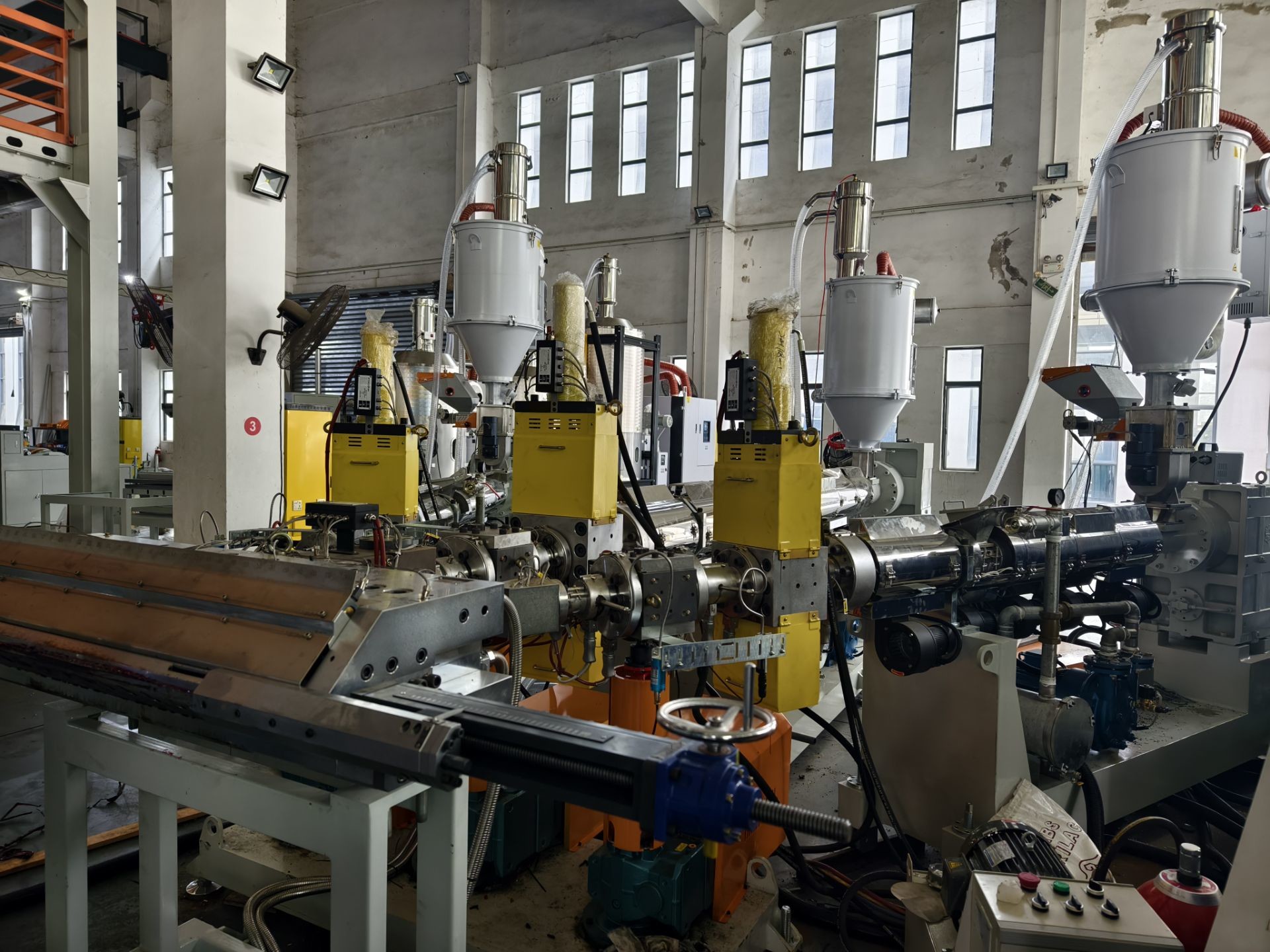 PC ABS Luggage Sheet Extrusion Machine 300-400kgs/Hr