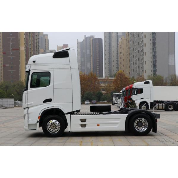 Shacman X6000 Expensive Interior Yard Semi Truck With Big Horsepower