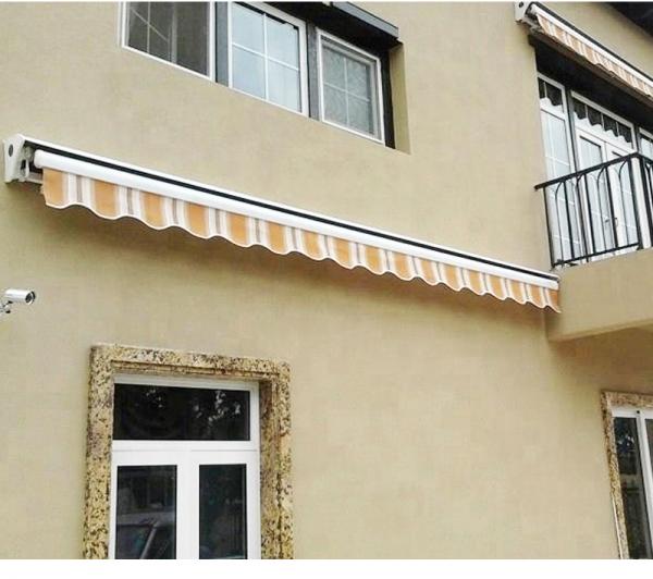 Balcony Aluminium Waterproof Retractable Awning With Rain Channel Half Box On The Top