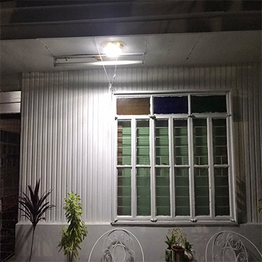 Remote Control 6000K Customized Color Solar Ceiling Light With Large Capacity Battery