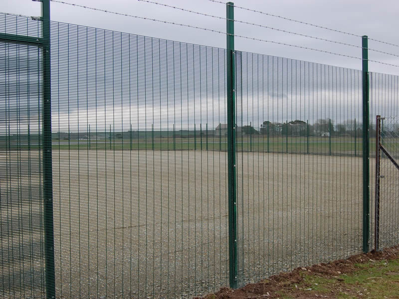 358 Mesh Fence