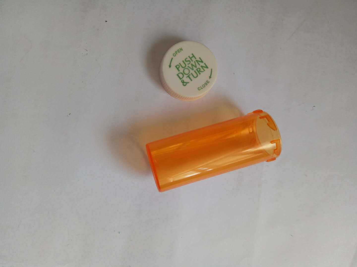 Odorless Seal Child Proof Plastic Bottles Blocking UV Rays With FDA Certification