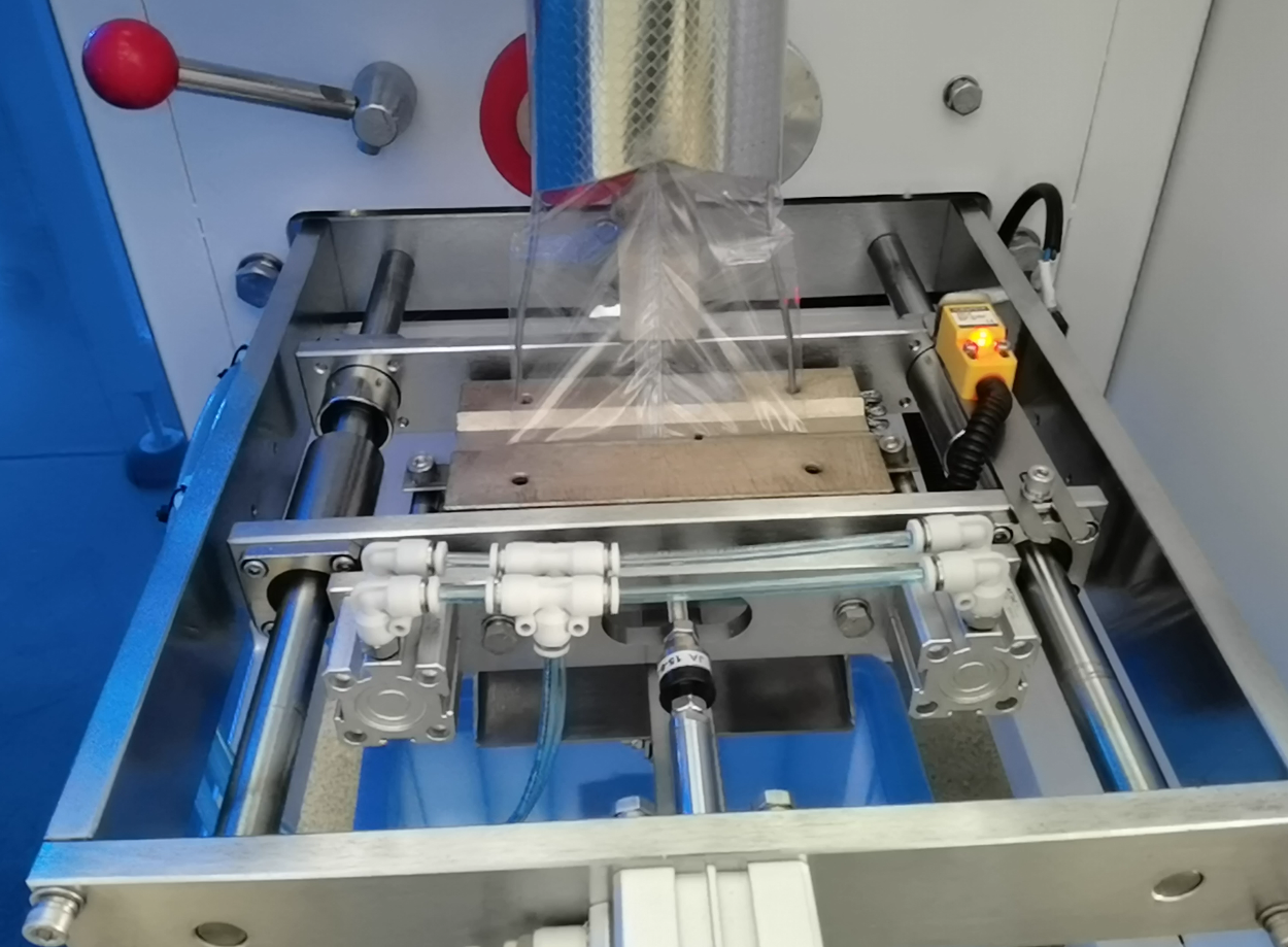 Automatic Screw Hardware Nuts and Bolts Pouch Bagging Packing Machine By Xingke Machinery