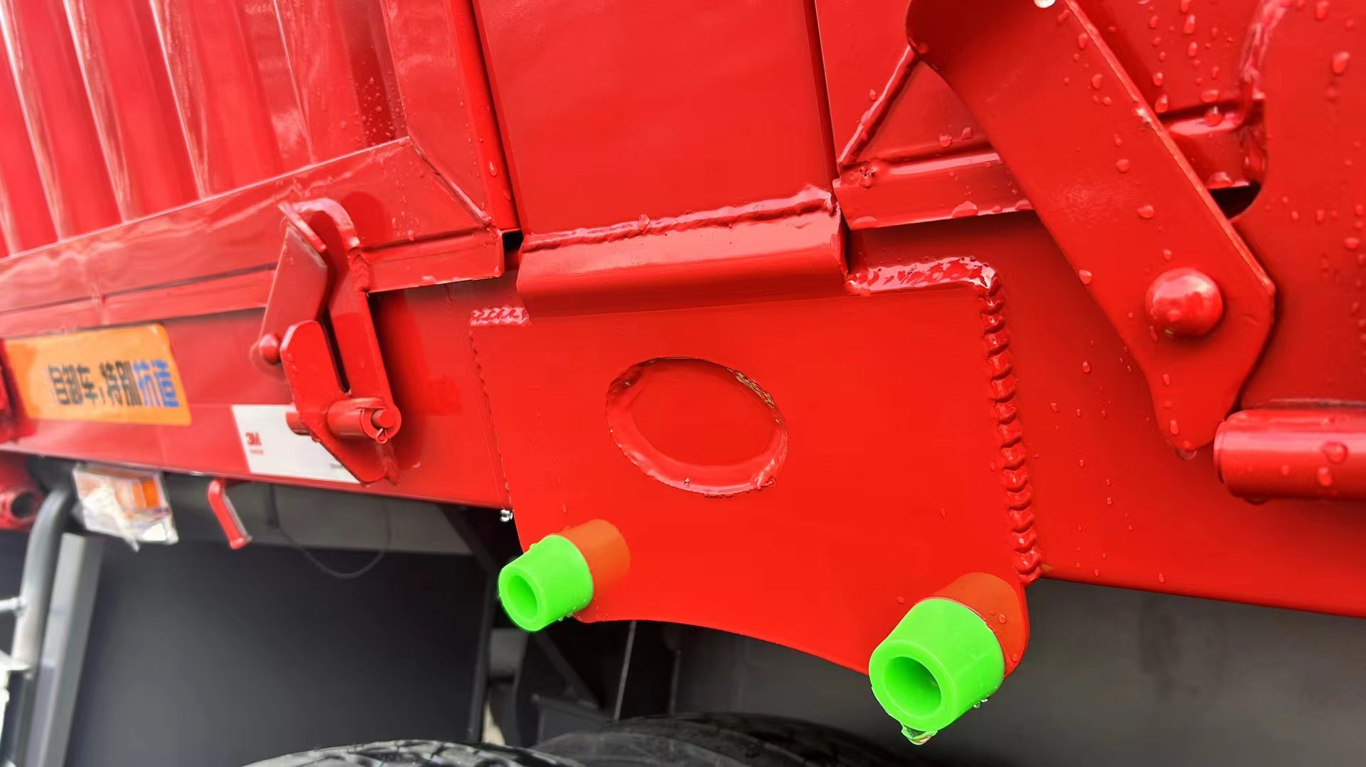 Side Wall Semi Trailer truck With Twist Locks 3 Axles Stake Cargo Trailer