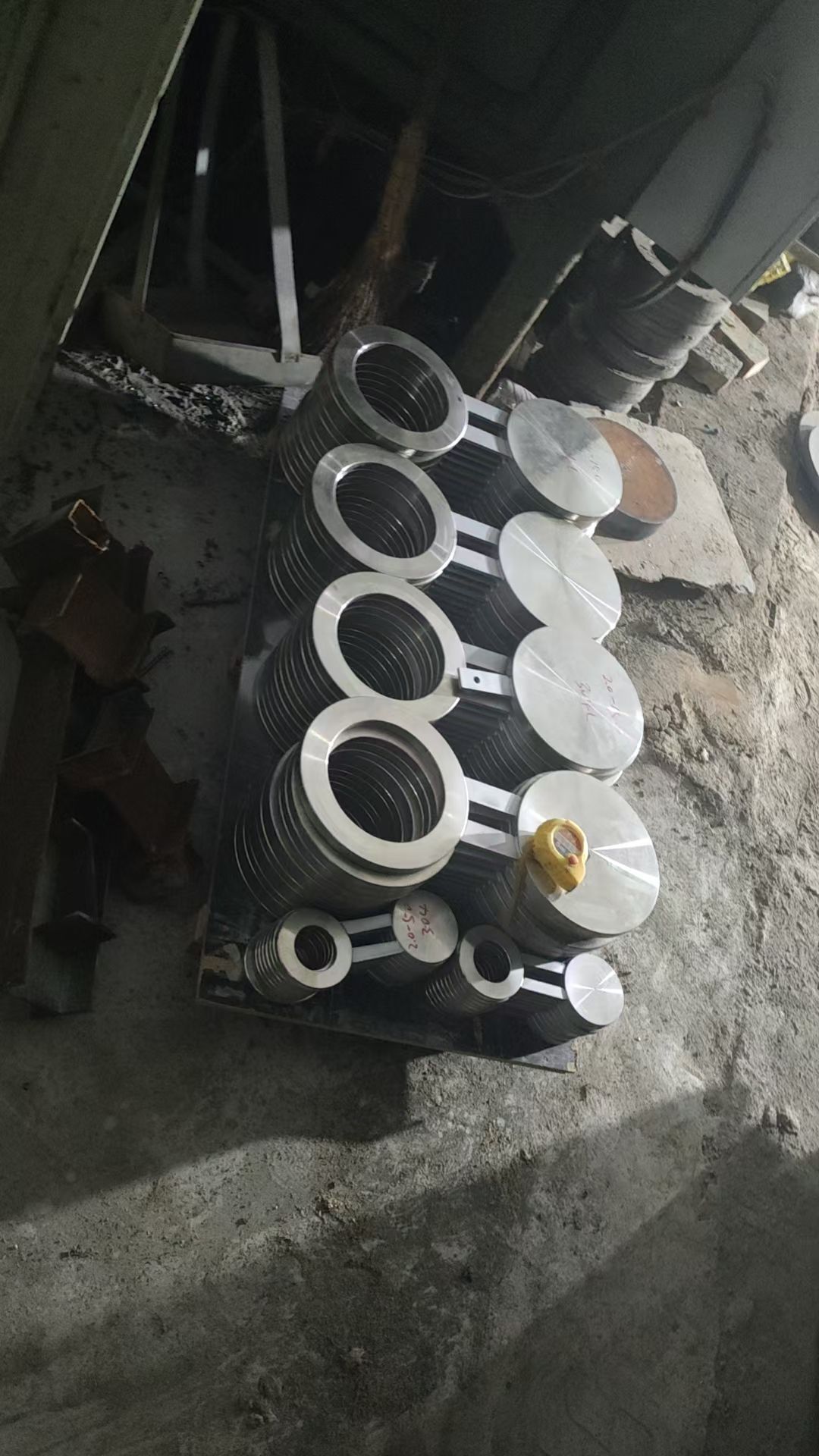 Standard ASTM Pipe Lines Connect Alloy B-2 / UNS N10665 / W.Nr. 2.4617 DN15-1200 Class150-2500lb 8-Spectacle Blind Flange