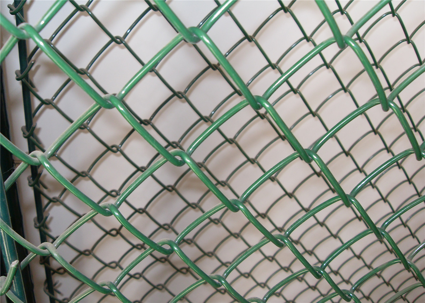 0.148”/9Ga/3.66mm diamond mesh 2”x2”/50.8mmx50.8mm 1.2 oz/ft2 12ft x 50ft width
