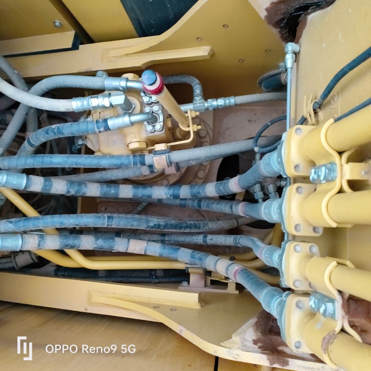 Second Hand Pc200-8 Komatsu 20 Ton Crawler Excavator Used komatsu pc200 Excavator