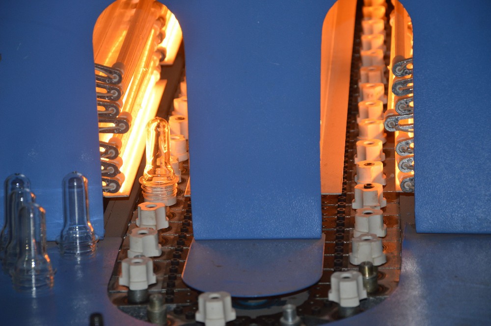 AirTac Rotary Cylinder 4 Cavity Bottle Blowing Moulding Machine for Water Processing Line