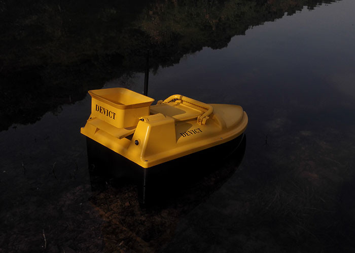 Deliverance bait boat / DEVC-103 DEVICT DESS Autopilot rc fishing bait boat style