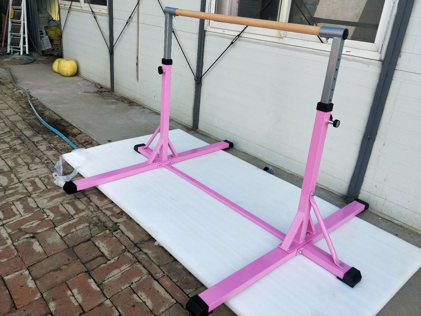Customized Logo Availabled Ash Wood and Iron Gymnastics Kids Horizontal Bar for Home
