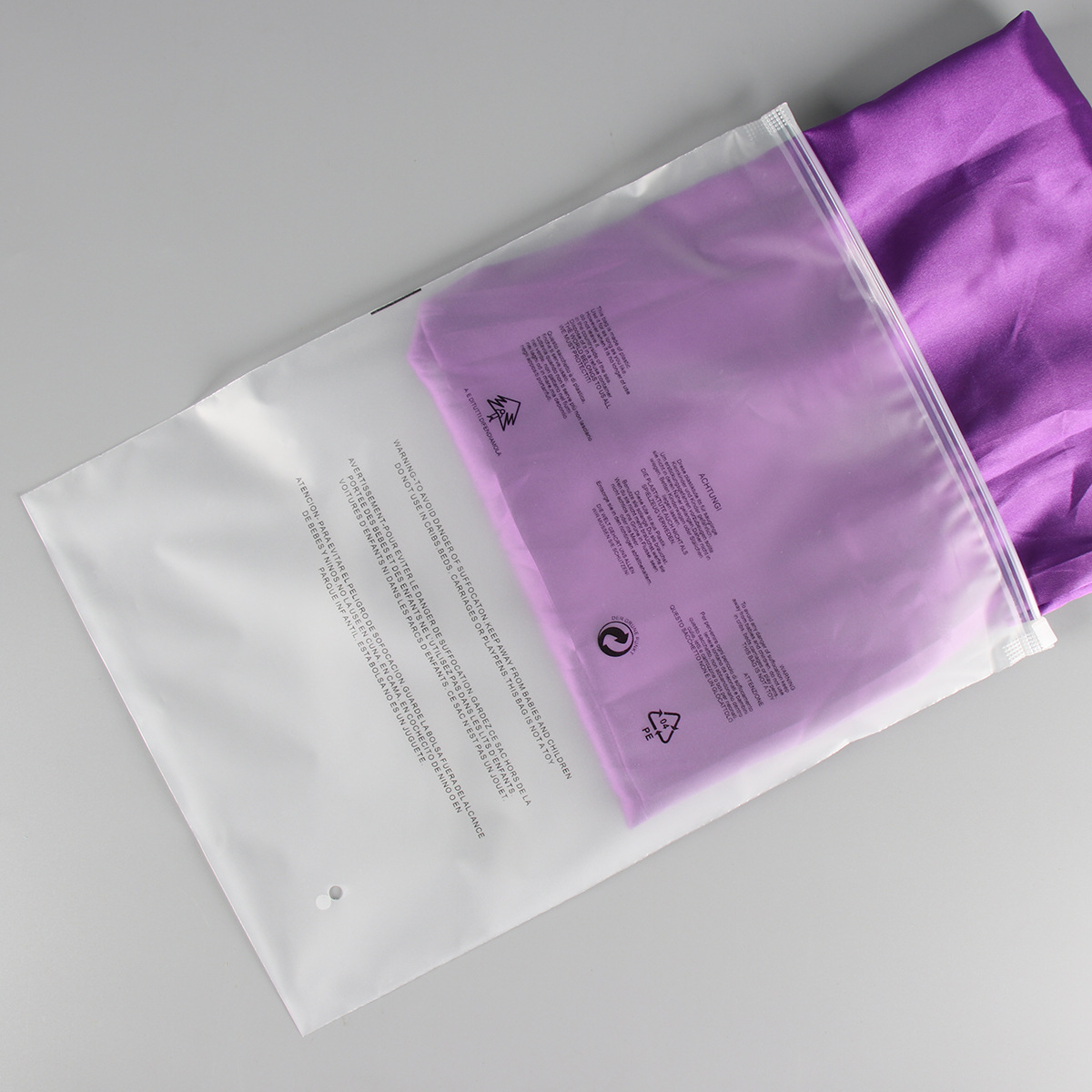 1.8m Laminated Resealable Plastic Packaging Bags Clear Transparent Garment Bags