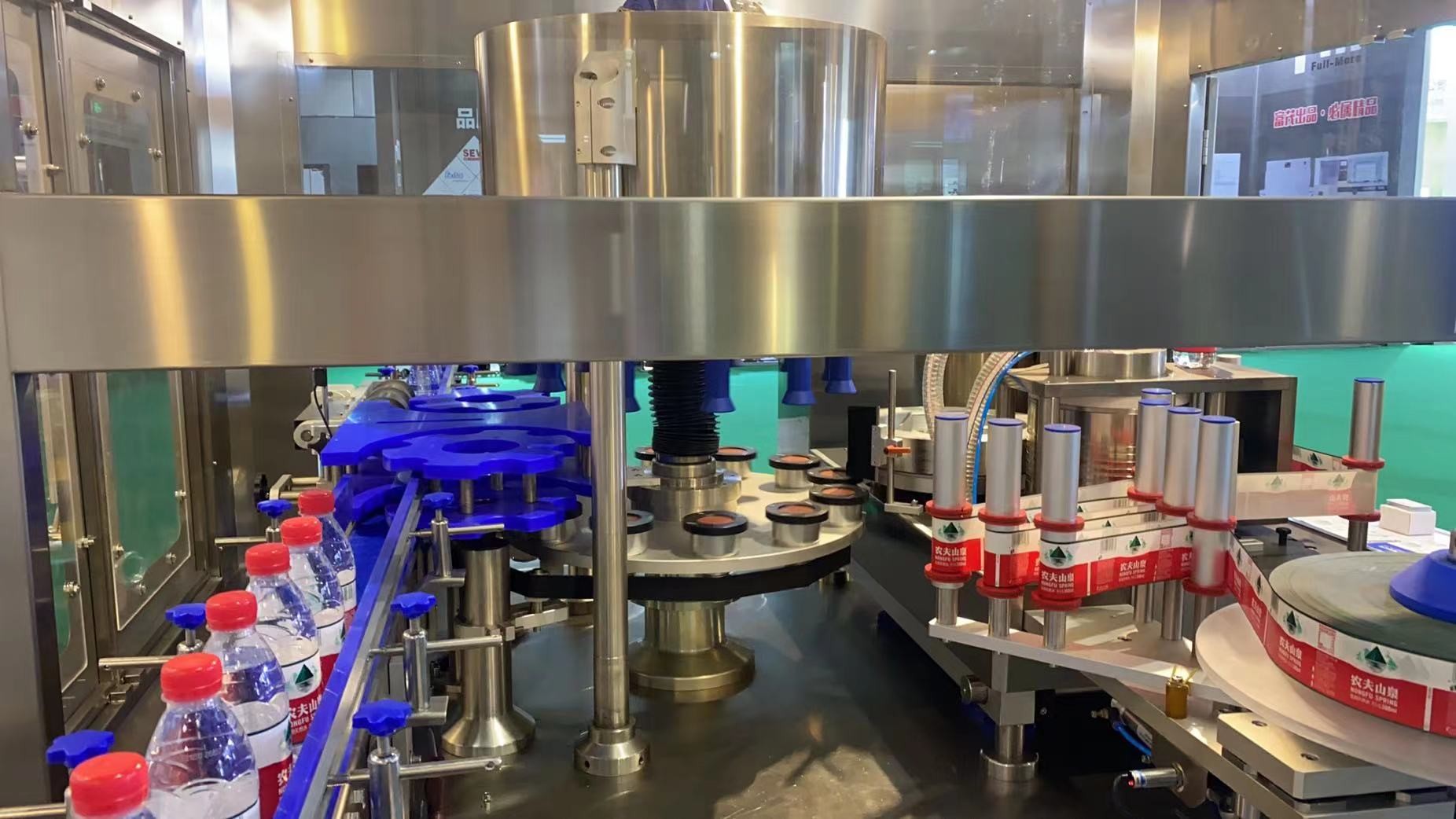 Hot Melt Glue Opp Plastic Label Bottle Labeling Machine For Carbonated Drink