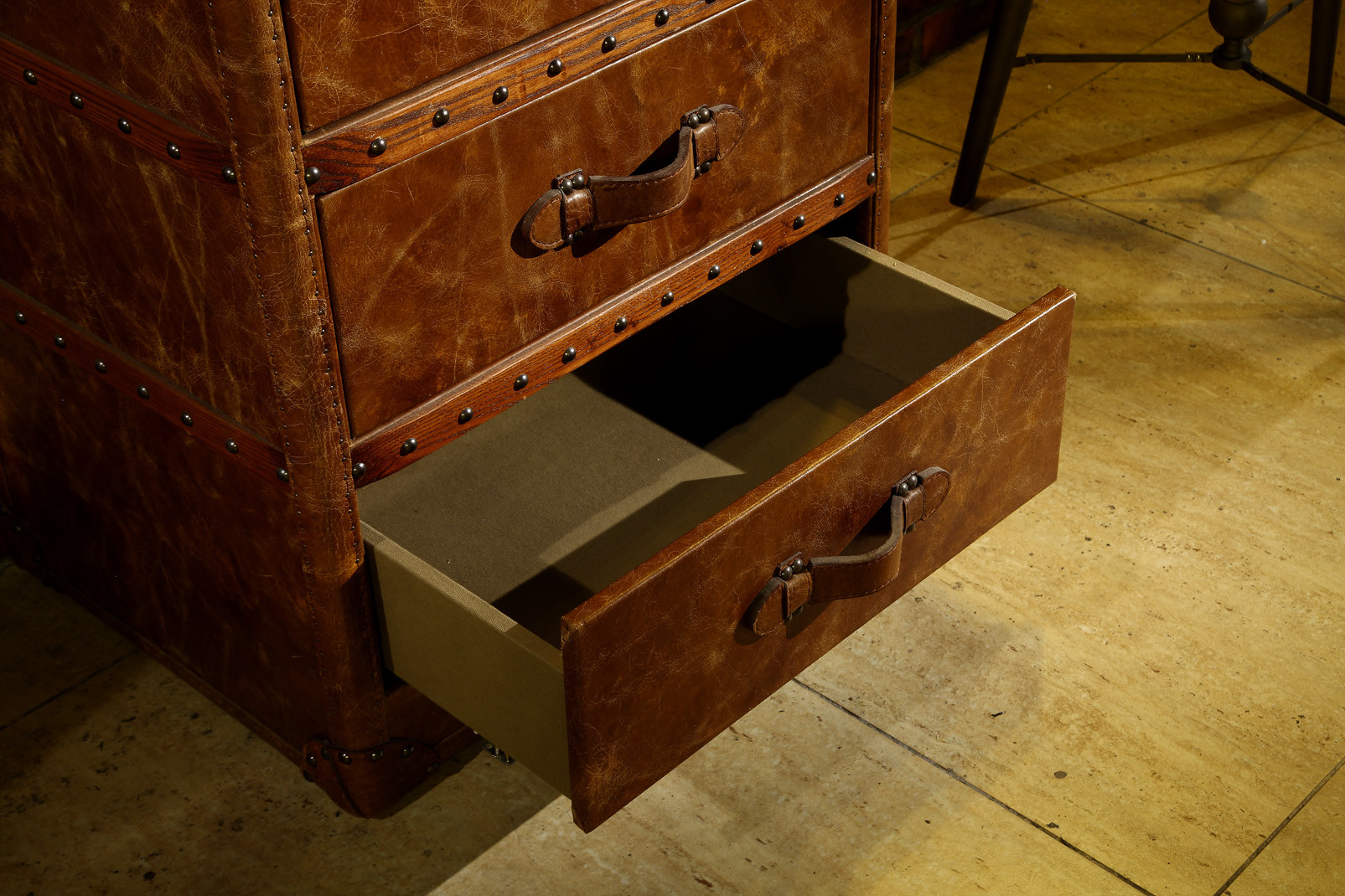 Tan Brown Vintage Storage Trunks , Decorative Trunk Chest Top Grain Genuine Leather