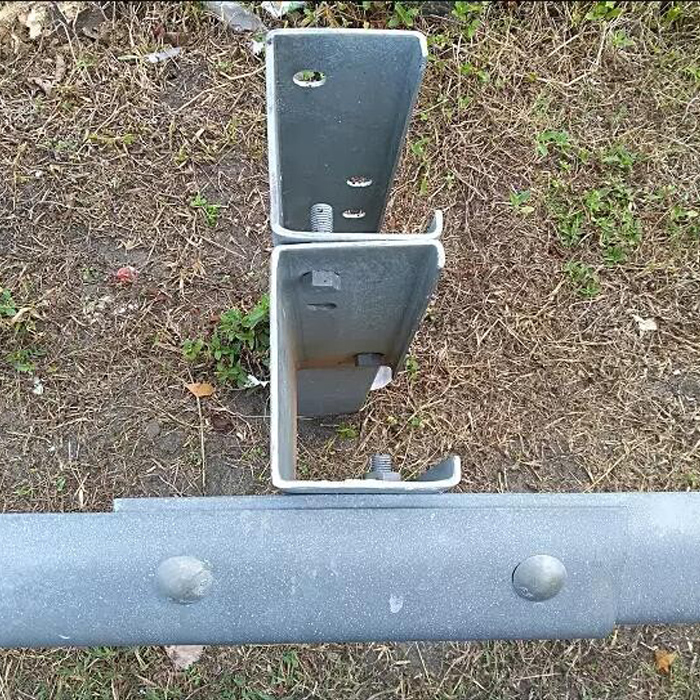 Highway Guardrail Round Head Hot Dip Galvanized Bolt for Roadway Safety Standards