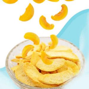 China Pick me! Low Fat Vacuum Fried fruits Crisp Healthy Hot Sale Yellow Peach Chips Snacks wholesale