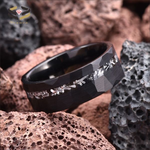 Fashion Jewelry Rings 8mm Silver Black Hammered Brushed Tungsten Ring with Meteorite Shaving Inlay Men's Wedding Band