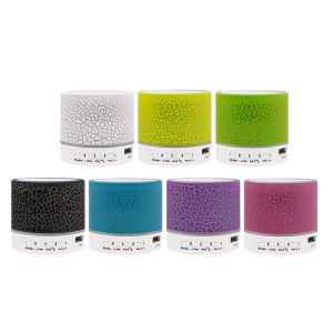 China 400mAh Wireless Mini Speaker , Portable Waterproof Speaker Handsfree wholesale