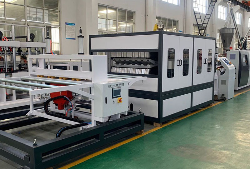 220V PVC Plastic Tile Extrusion Line WPC Manual Roof Tile Making Machine Glazed Extrusion