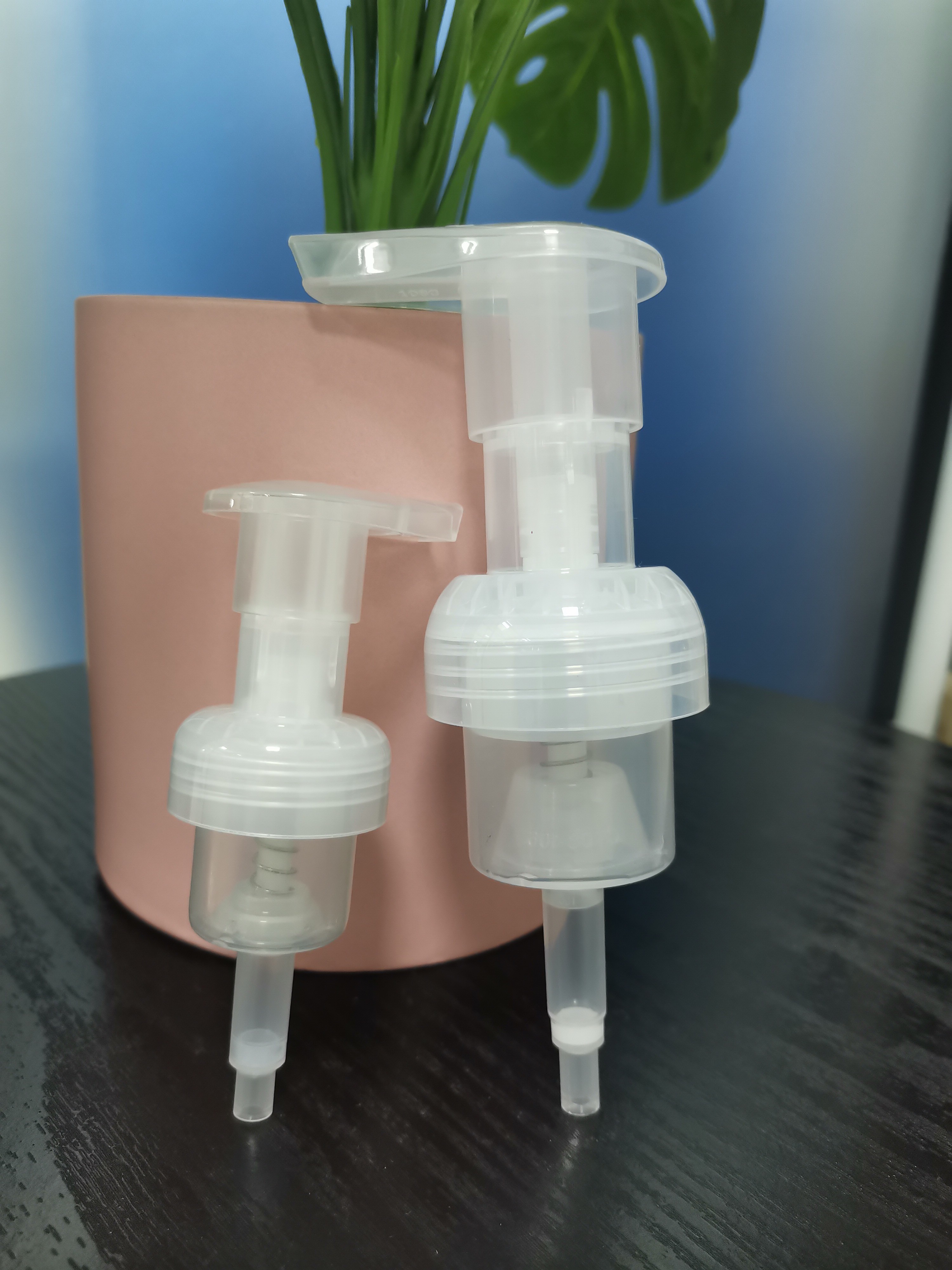 Refillable Hand Lotion Pump with 1.5MM Gasket and Screw On Closure
