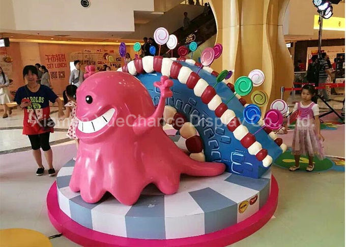 Attractive Promotional Shopping Centre Decorations Fiberglass Display Statues
