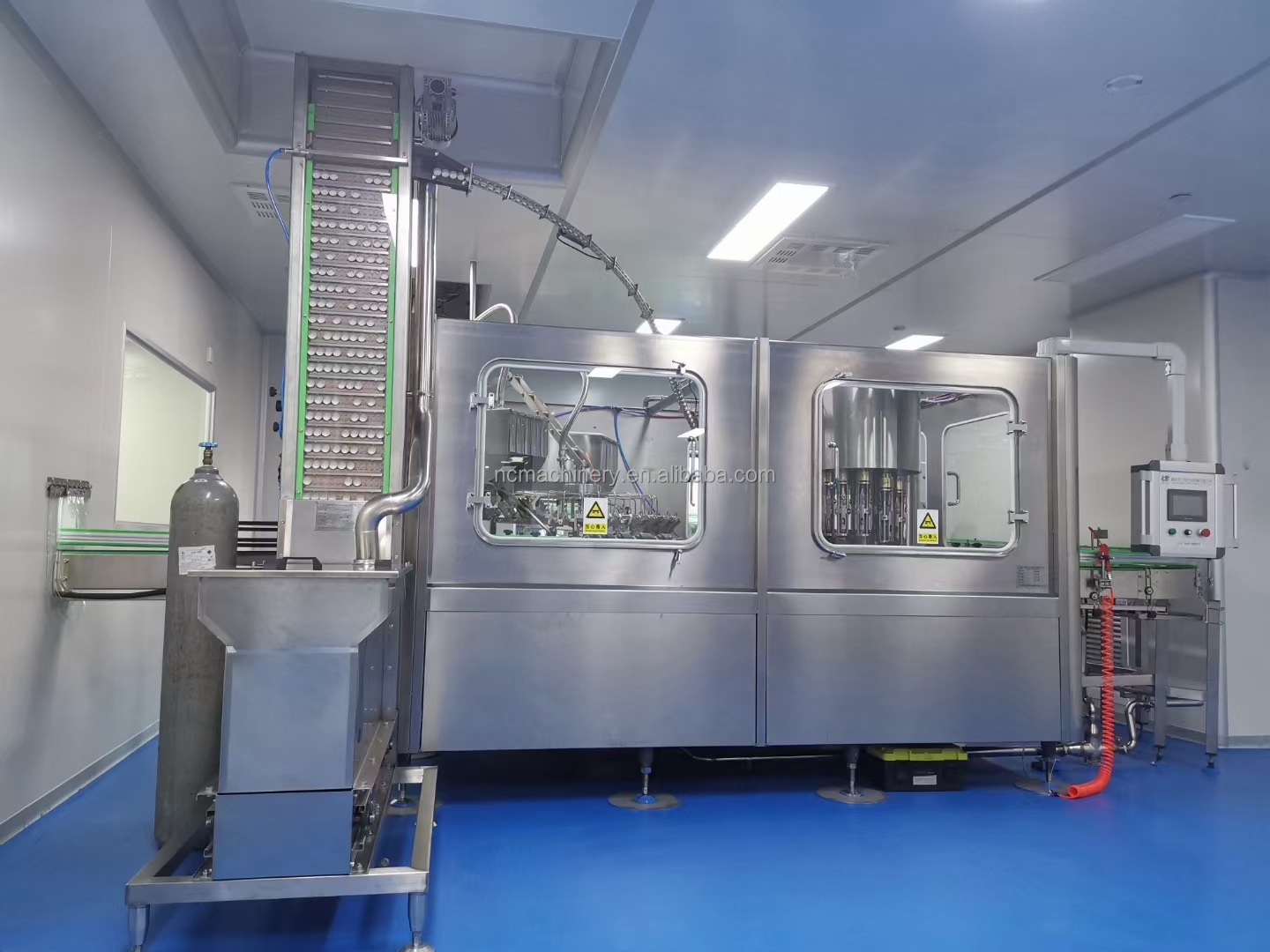 3000BPH Mineral Water Pure Water Bottle 8 Heads Filling Machine for Food Beverage 1