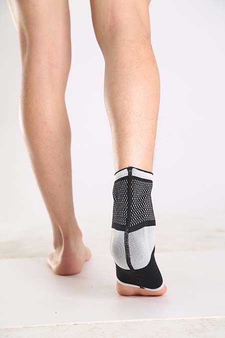 Amazon hot sale low cost Breathable Neoprene Ankle Support Sleeve Ankle protector